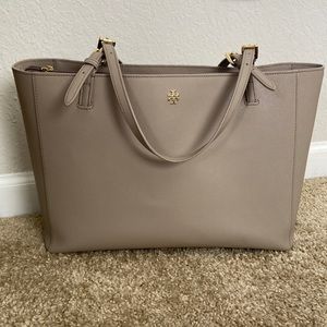 Tory Burch tote in taupe leather, great condition!